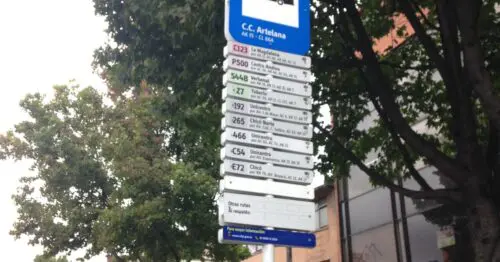 PARADERO SITP CENTRO COMERCIAL ARTELANA  305A00